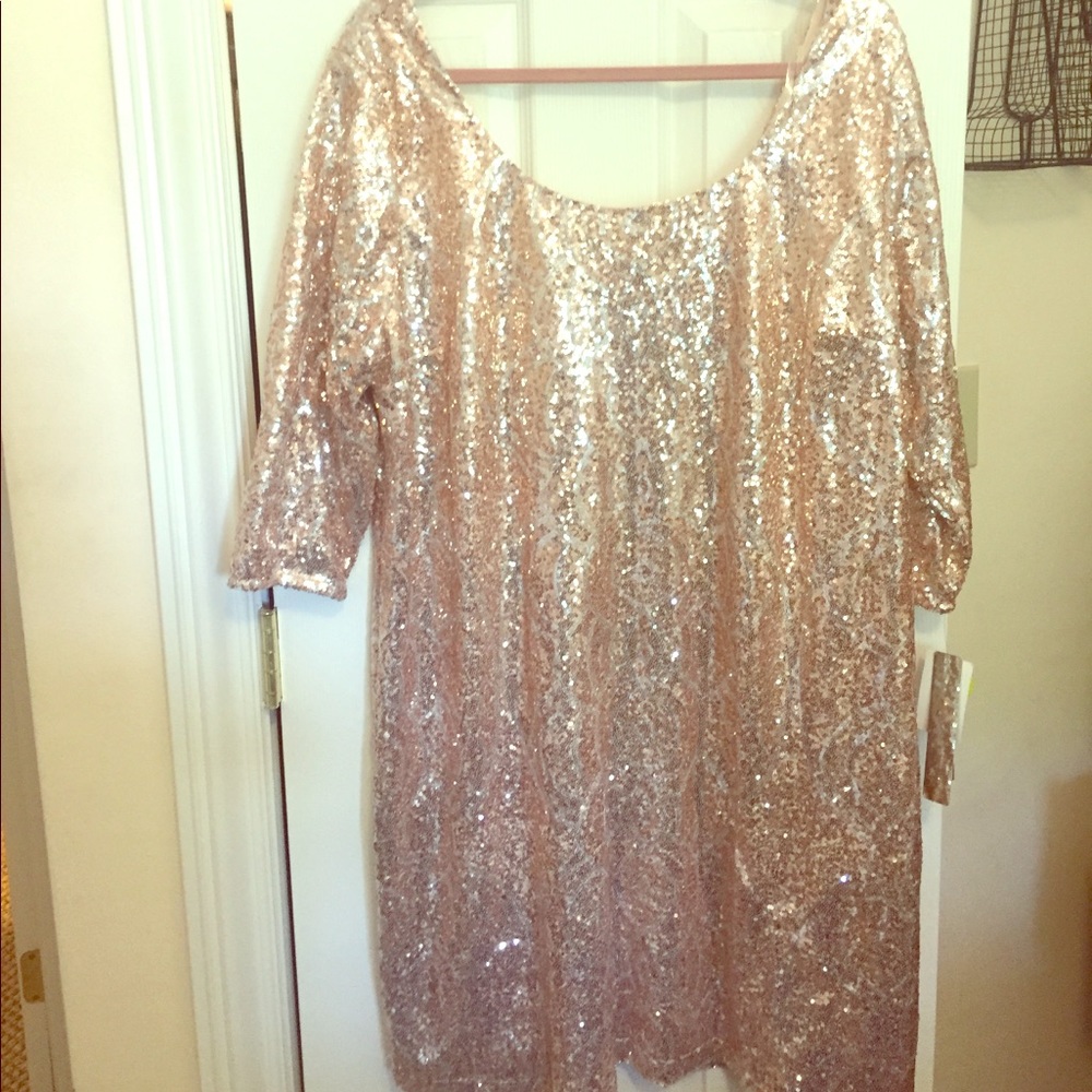 Sequin mini dress with 3/4 sleeves